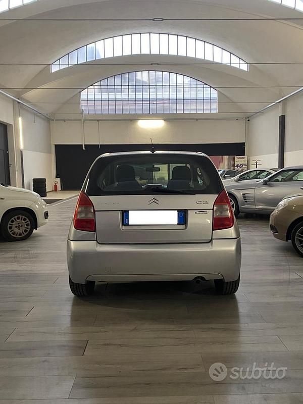 Usata Citroën C2 Exclusive 59 CV (43 kW) 2006 Grigio Utilitaria