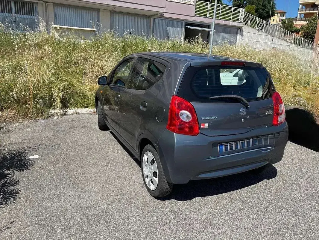 Usata Suzuki Alto 72 CV (52 kW) 2010 Grigio Utilitaria