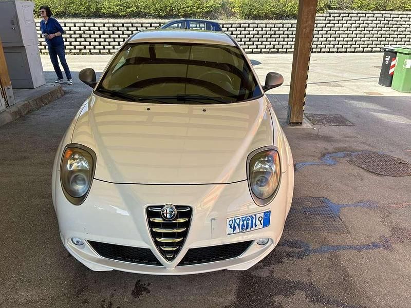 Usata Alfa Romeo MiTo Impression 69 CV (50 kW) 2015 Utilitaria