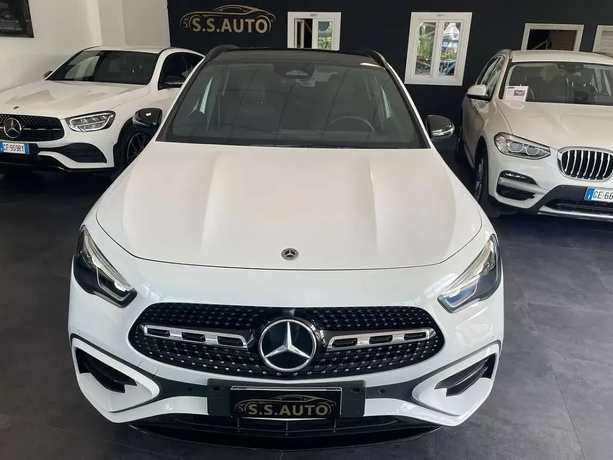 Usata Mercedes GLA200 AMG Line Premium Plus 150 CV (110 kW) 2024 Bianco SUV