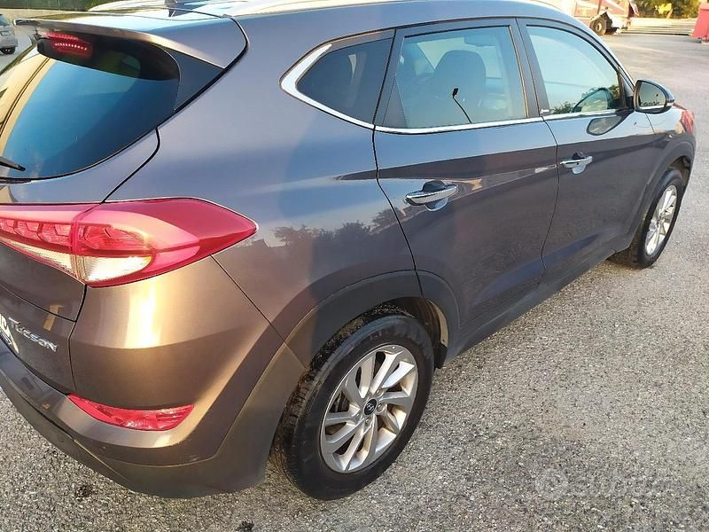 Usata Hyundai Tucson Xpossible 116 CV (85 kW) 2015 Grigio SUV