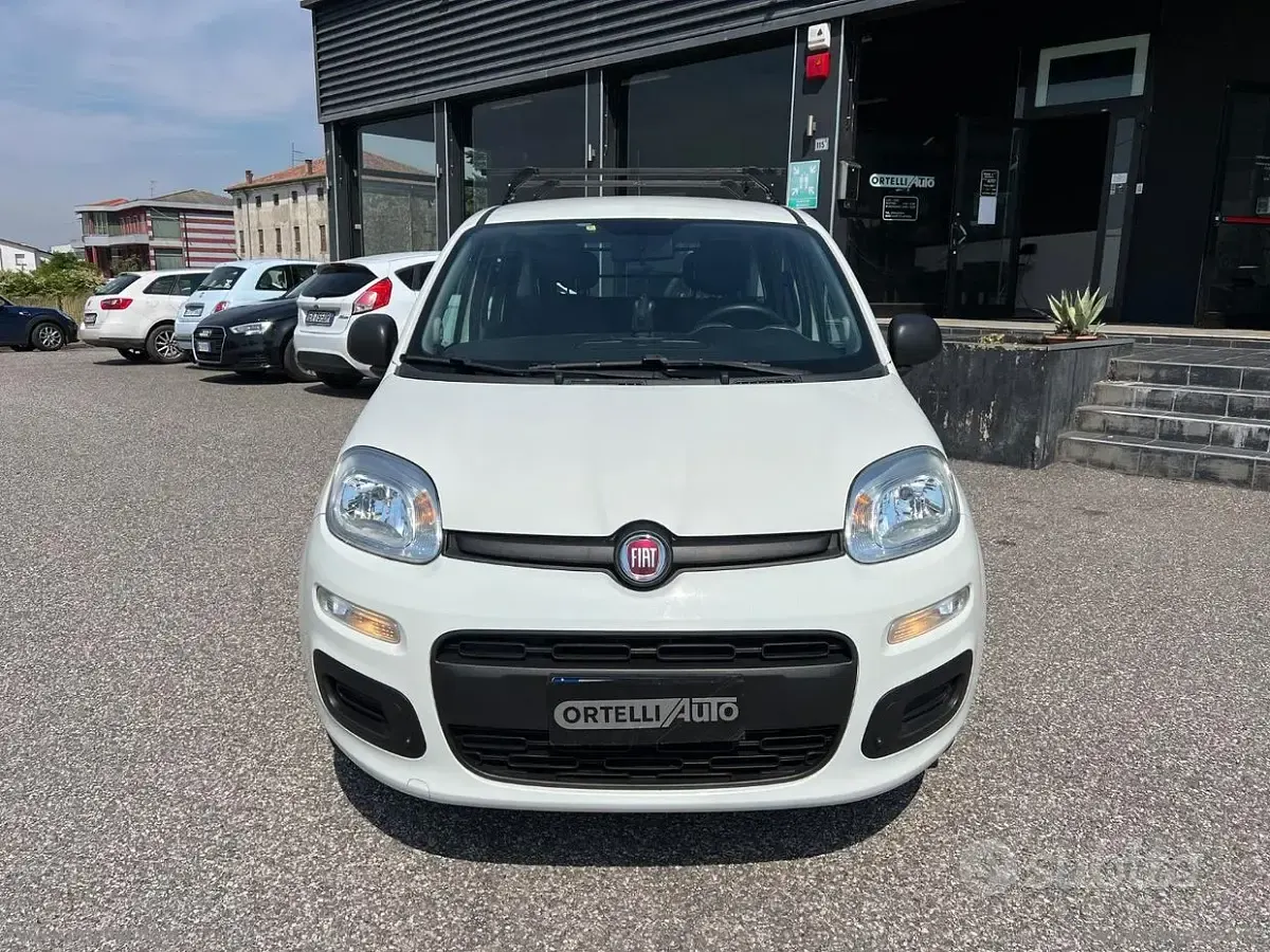 Usata Fiat Panda Easy 69 CV (50 kW) 2019 Bianco Utilitaria