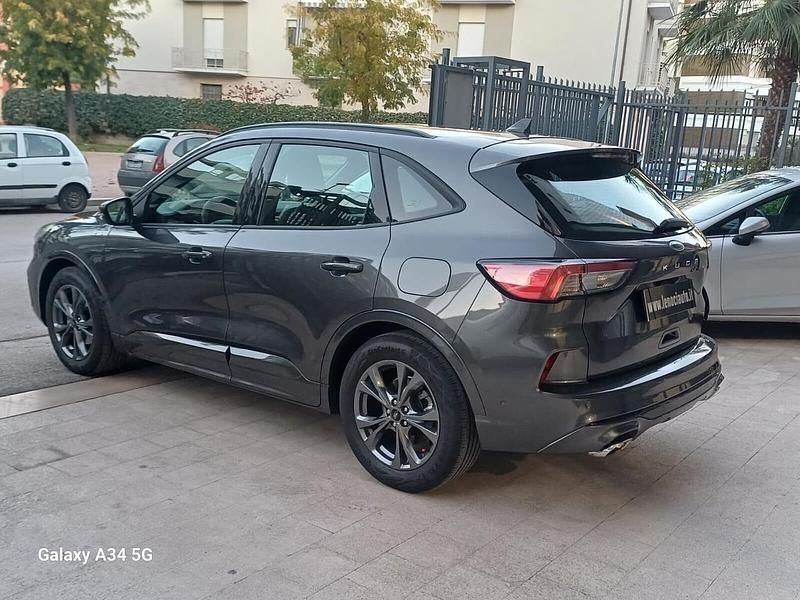 Occasion Ford Kuga ST-Line 120 ch (88 kW) 2022 Gris SUV