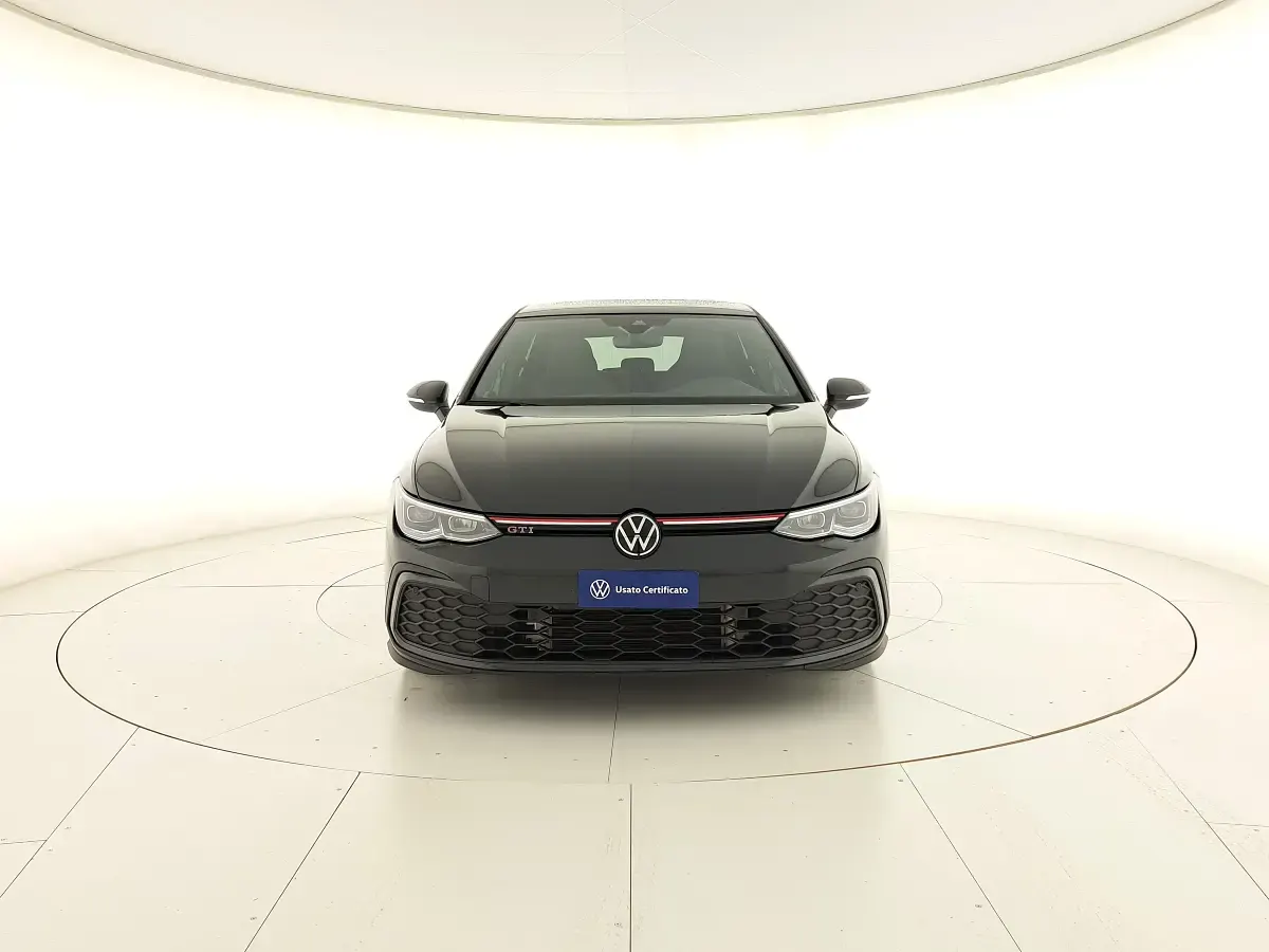Usata VW Golf VIII GTI 245 CV (180 kW) 2024 Urano grey Berlina