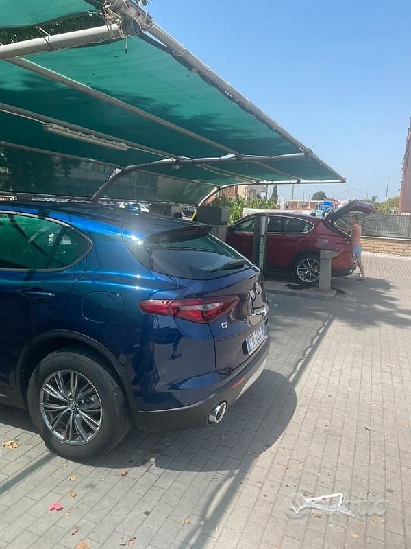 Usata Alfa Romeo Stelvio Business 180 CV (132 kW) 2018 Blu SUV