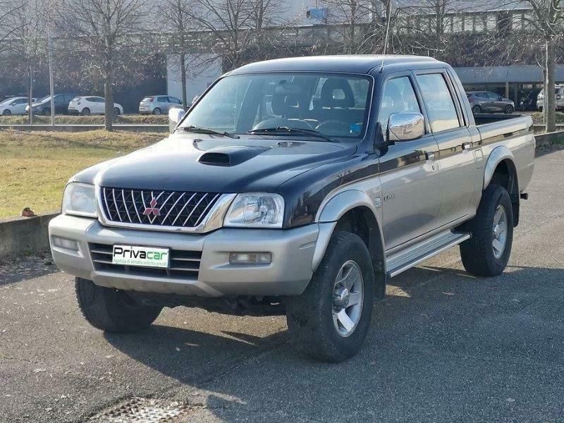 Mitsubishi l200 2004