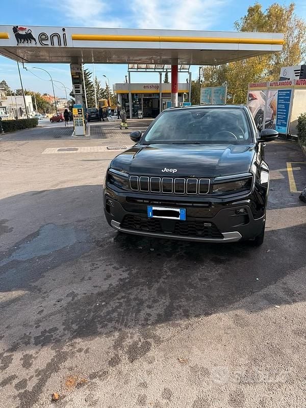 Usata Jeep Avenger Summit 100 CV (73 kW) 2023 Nero SUV