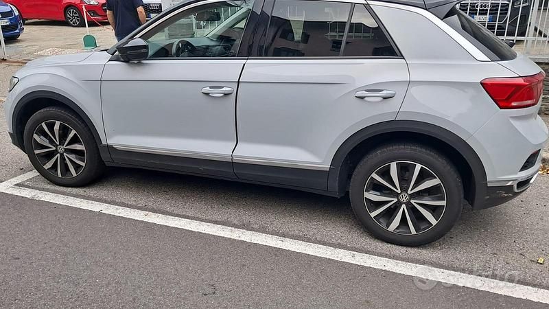 Usata VW T-Roc 116 CV (85 kW) 2018 Bianco SUV