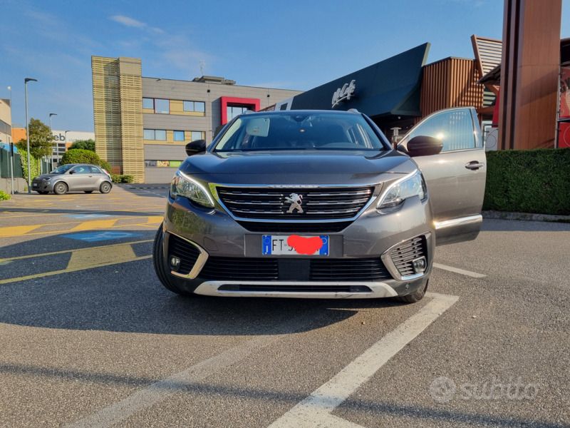 Usata Peugeot 5008 Allure 131 CV (96 kW) 2018 Grigio Monovolume