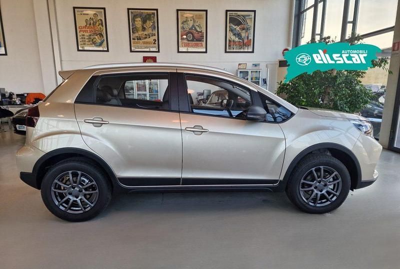 Nuova EMC QUATTRO 103 CV (75 kW) 2026 Oro SUV