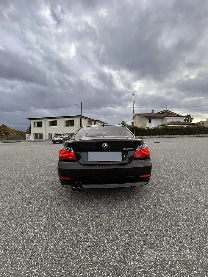 Usata BMW 535 286 CV (210 kW) 2005 Nero Berlina