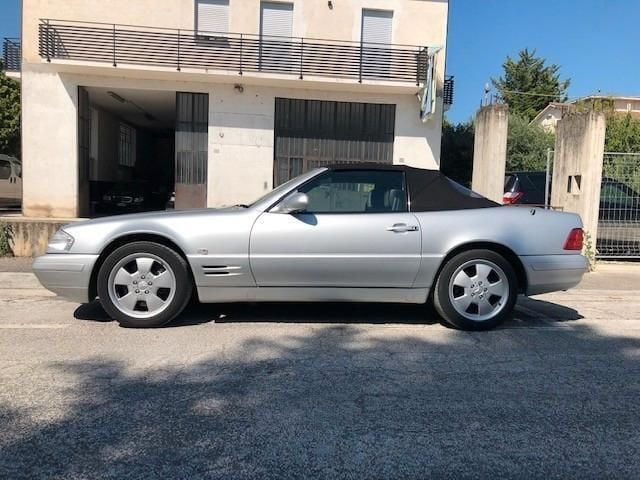 Usata Mercedes SL320 Elegance 224 CV (164 kW) 2000 Argento Cabrio