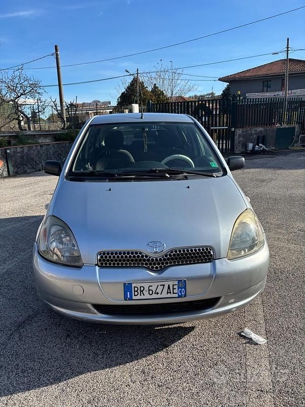 Usata Toyota Yaris 2001