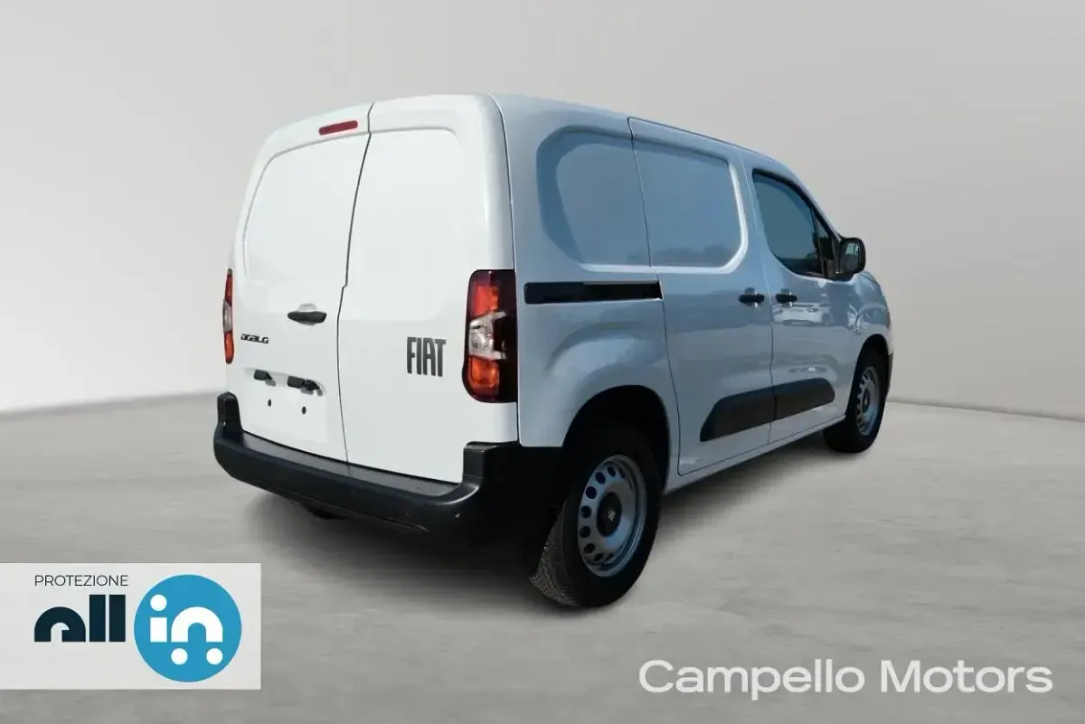 Nuova Fiat Doblò 101 CV (74 kW) 2026 Bianco pastello Monovolume