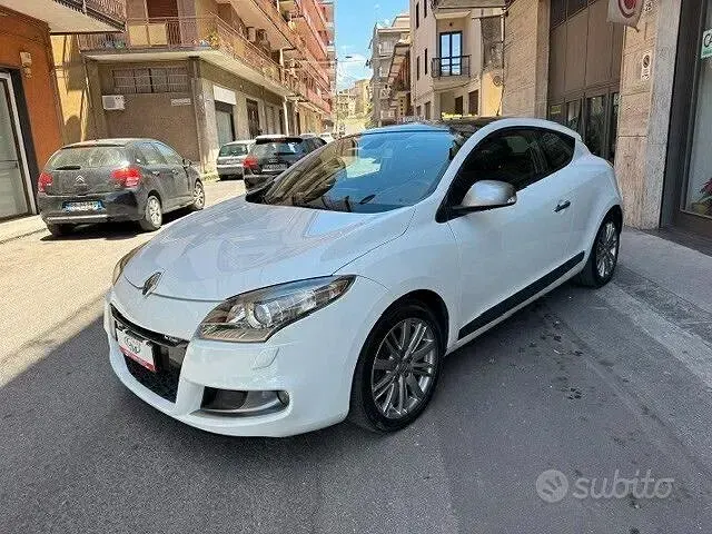 Usado Renault Mégane GT Line GT-Line 110 CV (80 kW) 2011 Blanco Coupe