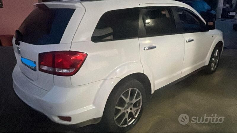 Usata Fiat Freemont Lounge 170 CV (125 kW) 2012 Bianco SUV