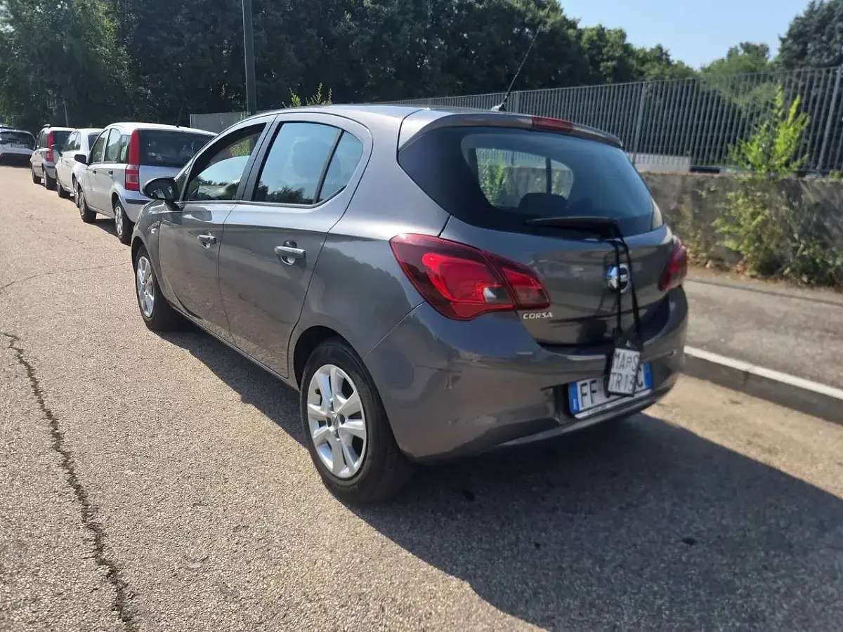 Usata Opel Corsa 90 CV (66 kW) 2016 Grigio Utilitaria