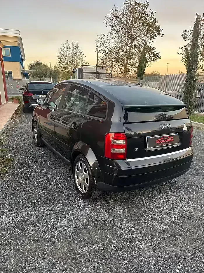 Usata Audi A2 Comfort 90 CV (66 kW) 2005 Nero Utilitaria