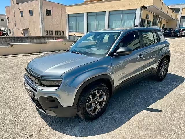 Usata Jeep Avenger Longitude 101 CV (74 kW) 2025 Grigio SUV