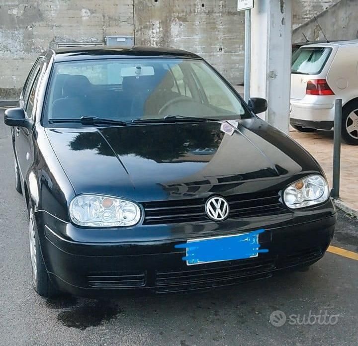 Usata VW Golf IV 105 CV (77 kW) 2000 Nero Utilitaria