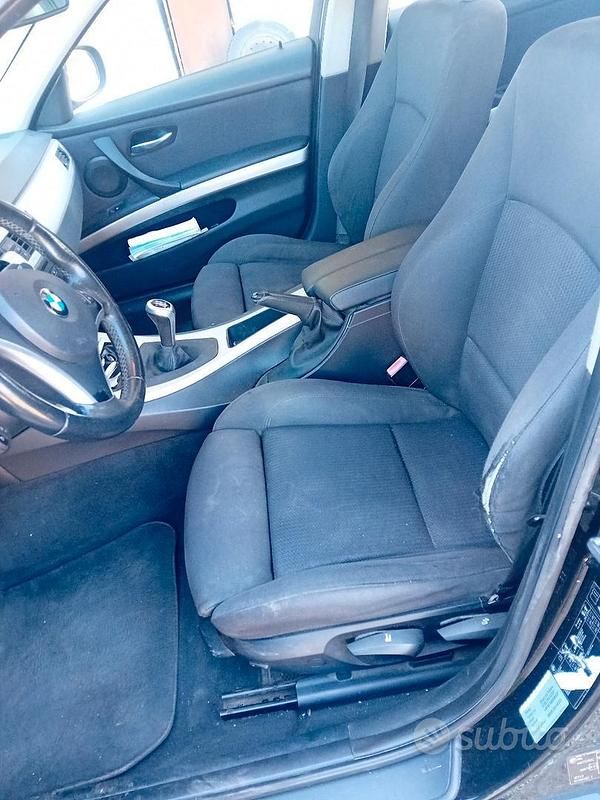 Usata BMW 318 2010 Nero Berlina