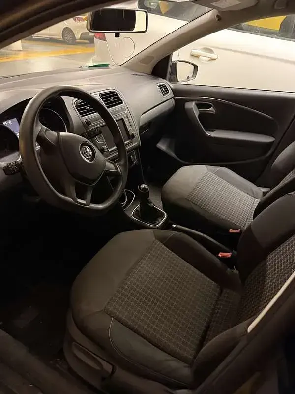 Usata VW Polo Comfortline 69 CV (50 kW) 2017 Grigio Berlina
