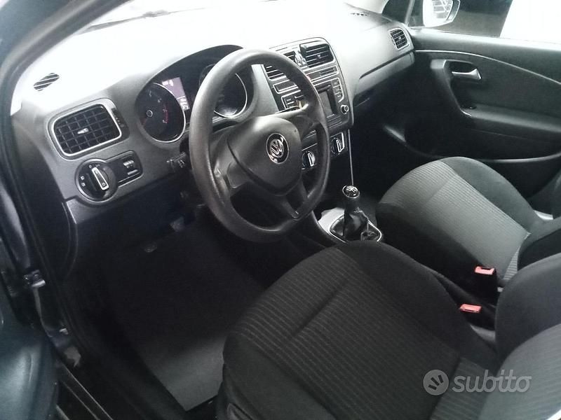 Usata VW Polo 90 CV (66 kW) 2014 Nero Berlina