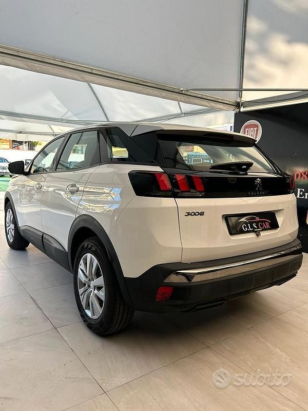 Usata Peugeot 3008 Active 130 CV (95 kW) 2020 Bianco Monovolume