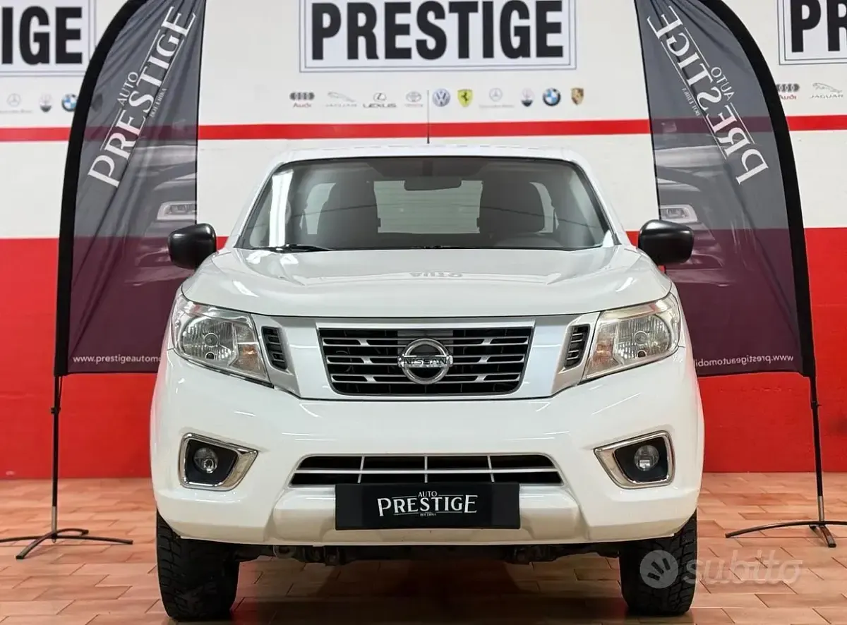 Second-hand Nissan Navara Tekna 190 CP (139 kW) 2016 Alb Pickup