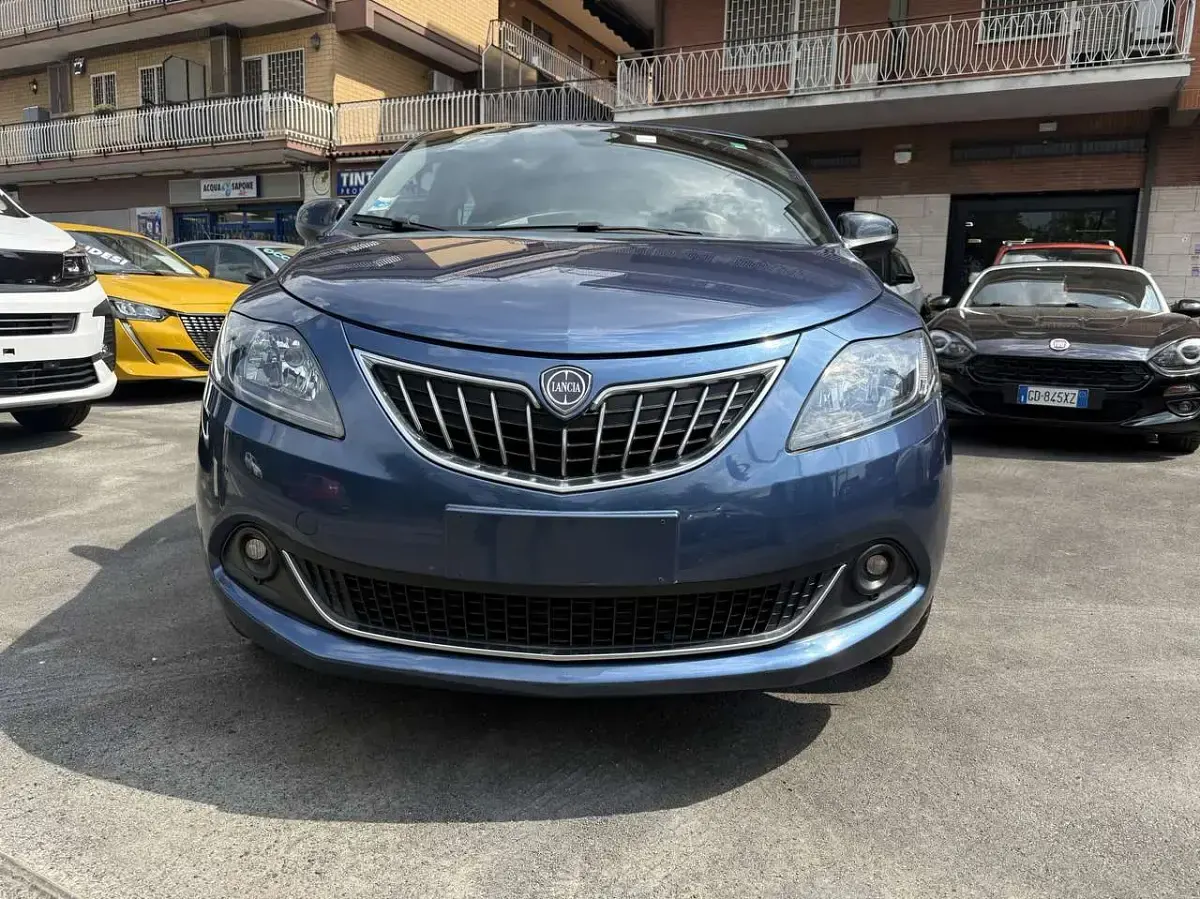 Usata Lancia Ypsilon S 69 CV (50 kW) 2024 Blu/azzurro Utilitaria