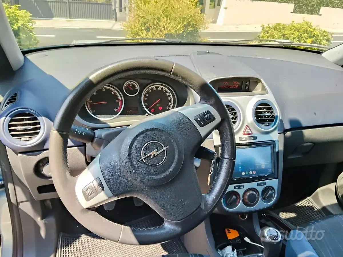 Usata Opel Corsa 75 CV (55 kW) 2009 Bluazzurro Utilitaria
