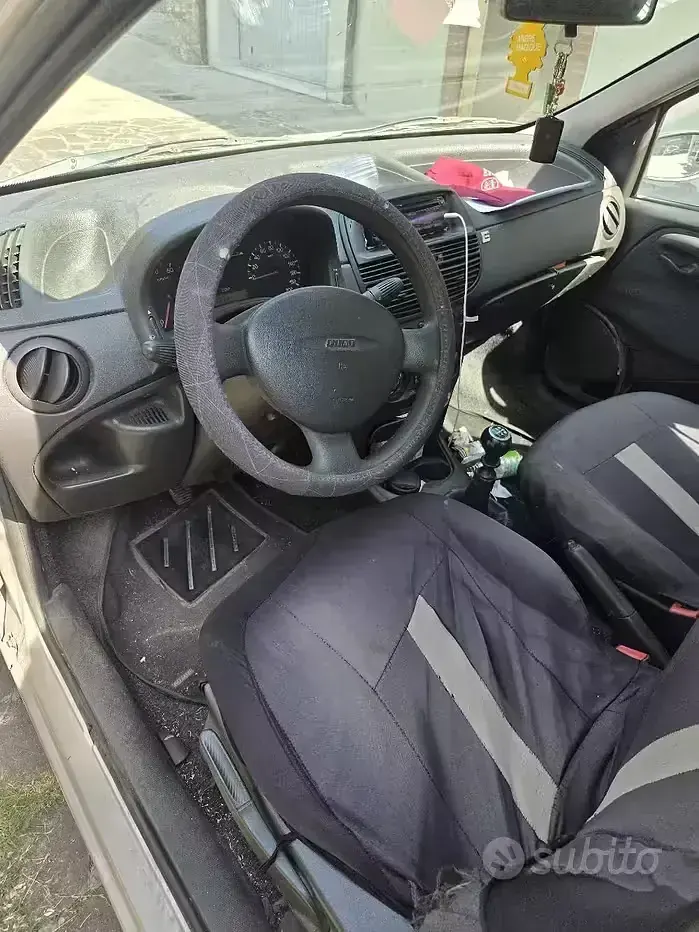 Usata Fiat Punto 80 CV (58 kW) 2003 Grigio Utilitaria