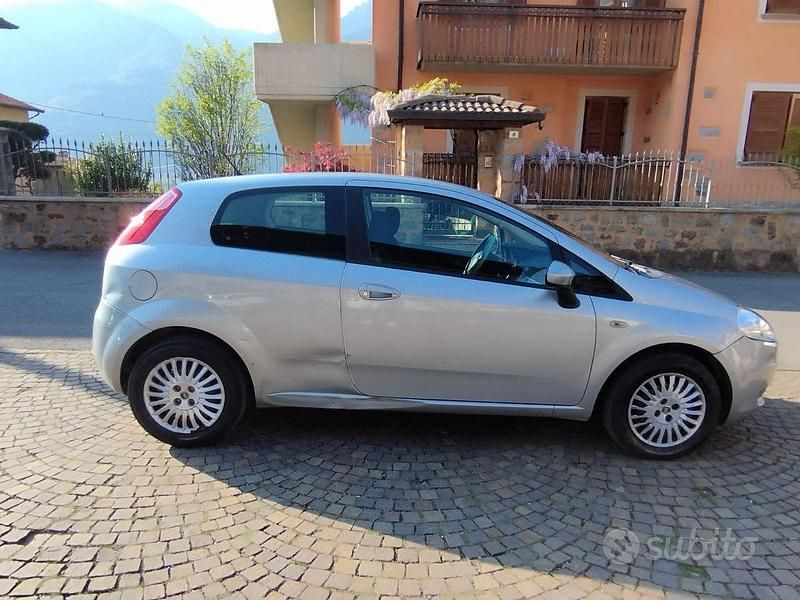 Usata Fiat Grande Punto 2006 Grigio Utilitaria
