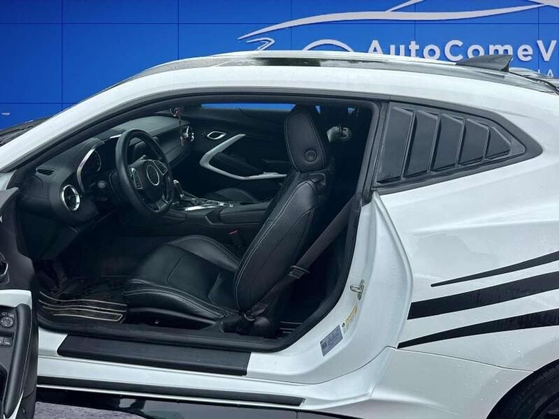 Usata Chevrolet Camaro Sport 275 CV (202 kW) 2021 Bianco Coupé