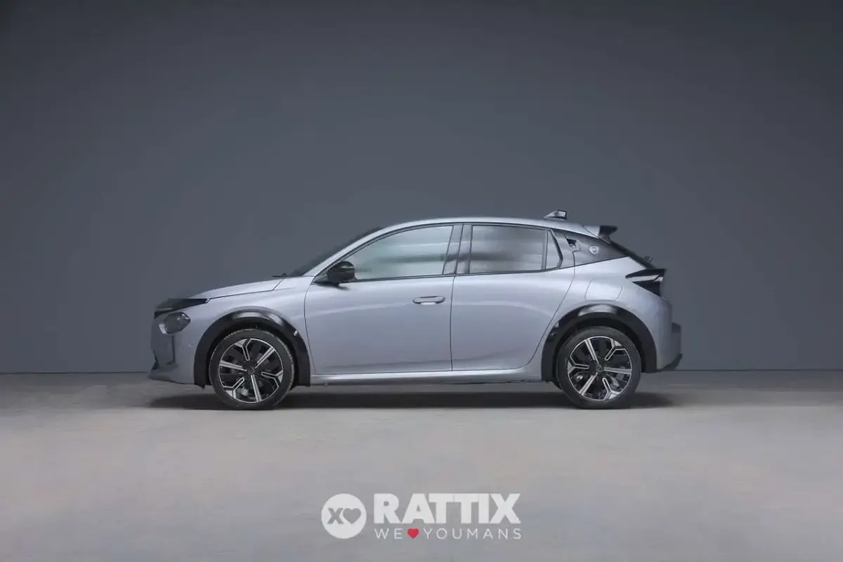 Usado Lancia Ypsilon 101 HP (74 kW) 2025 Cinzento Citadino