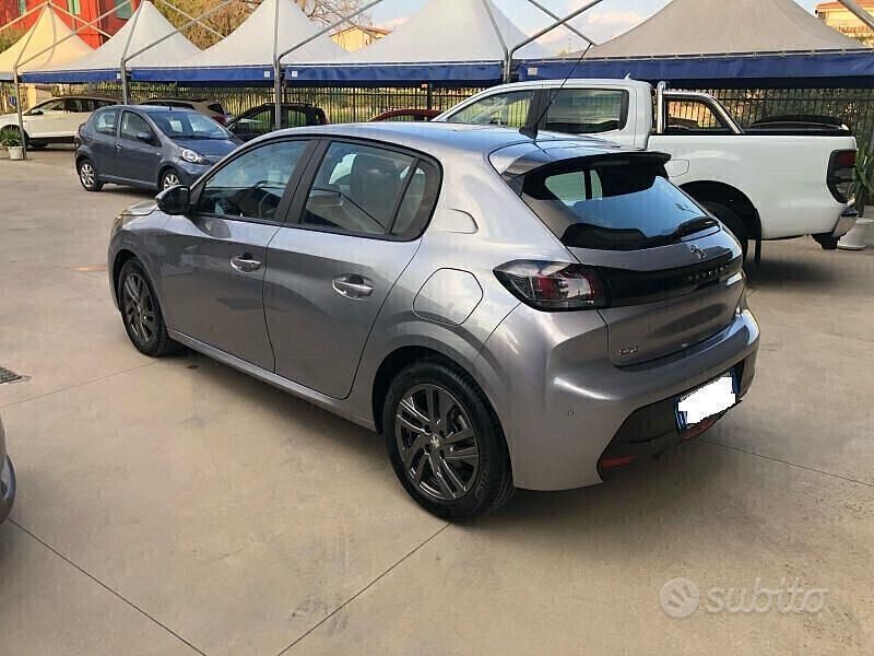 Usata Peugeot 208 101 CV (74 kW) 2020 Grigio Utilitaria