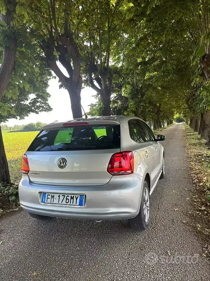 Usata VW Polo Trendline 60 CV (44 kW) 2014 Grigio Berlina