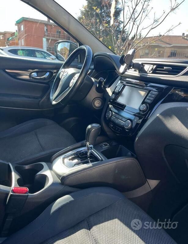 Usata Nissan Qashqai 131 CV (96 kW) 2016 Bianco SUV