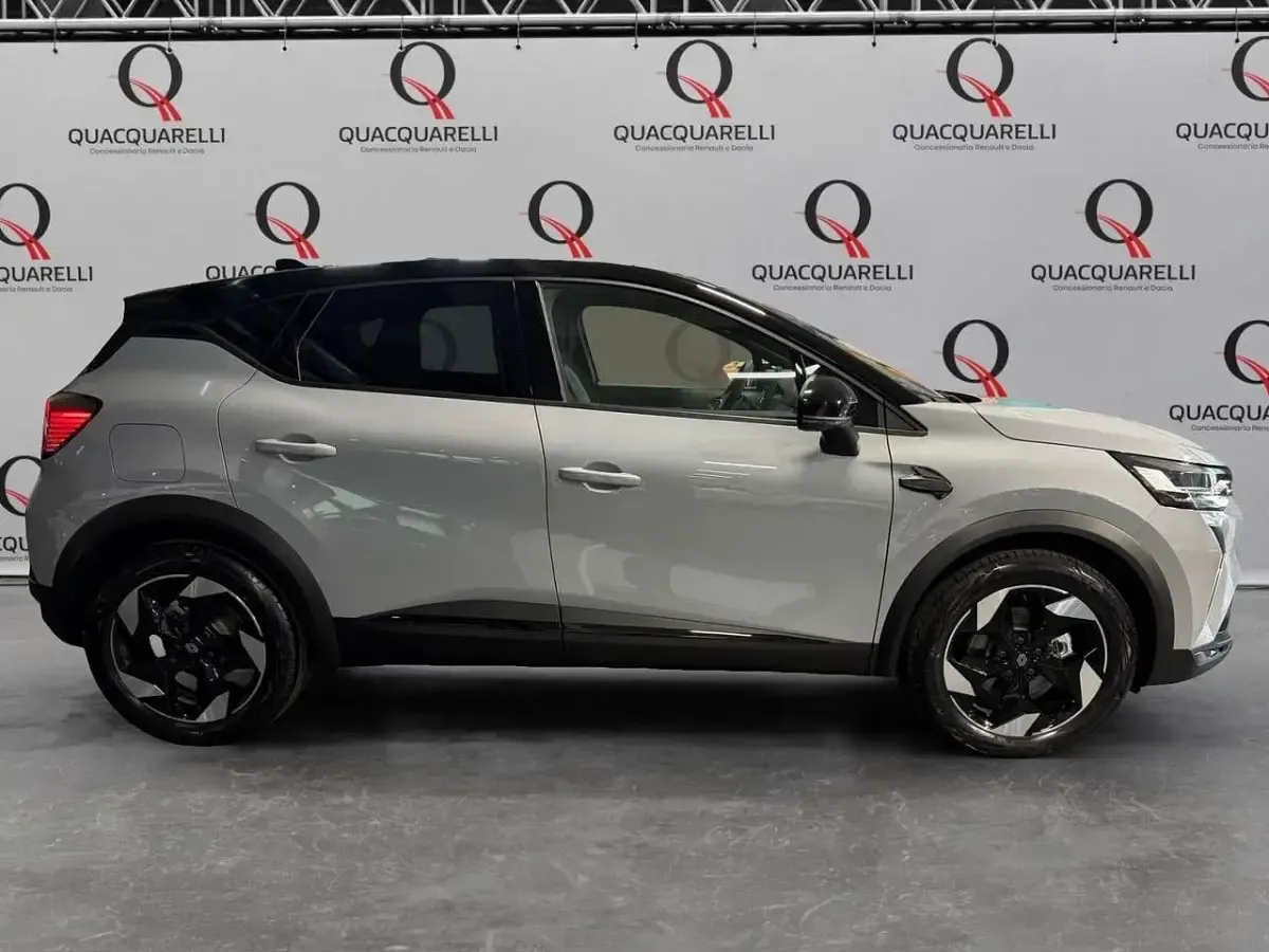 Nuova Renault Captur Techno 160 CV (117 kW) 2026 Grigio SUV