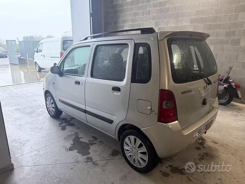 Usata Suzuki Wagon R+ GL 94 CV (69 kW) 2004 Grigio Monovolume