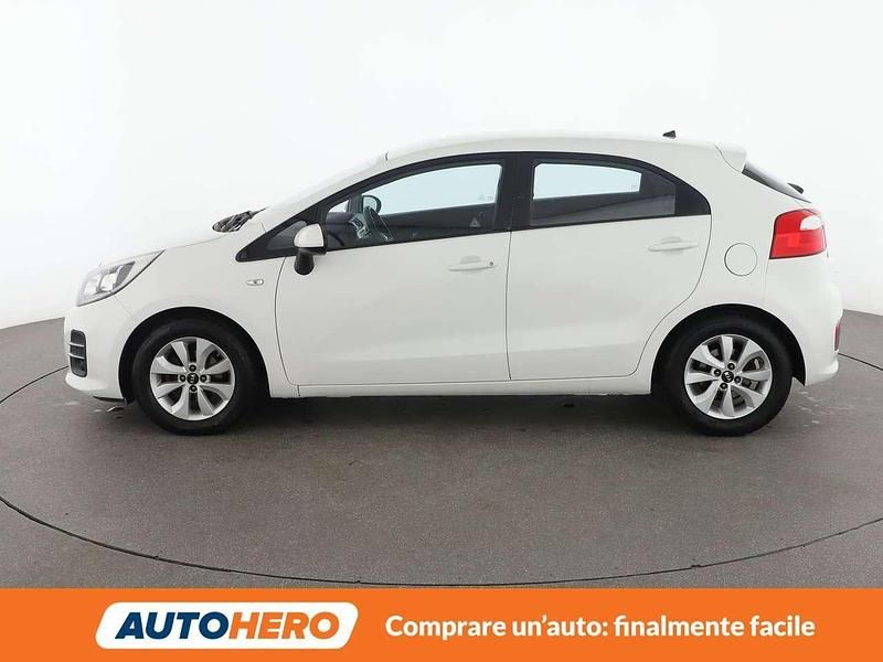 Usata Kia Rio Active 75 CV (55 kW) 2015 Bianco Berlina