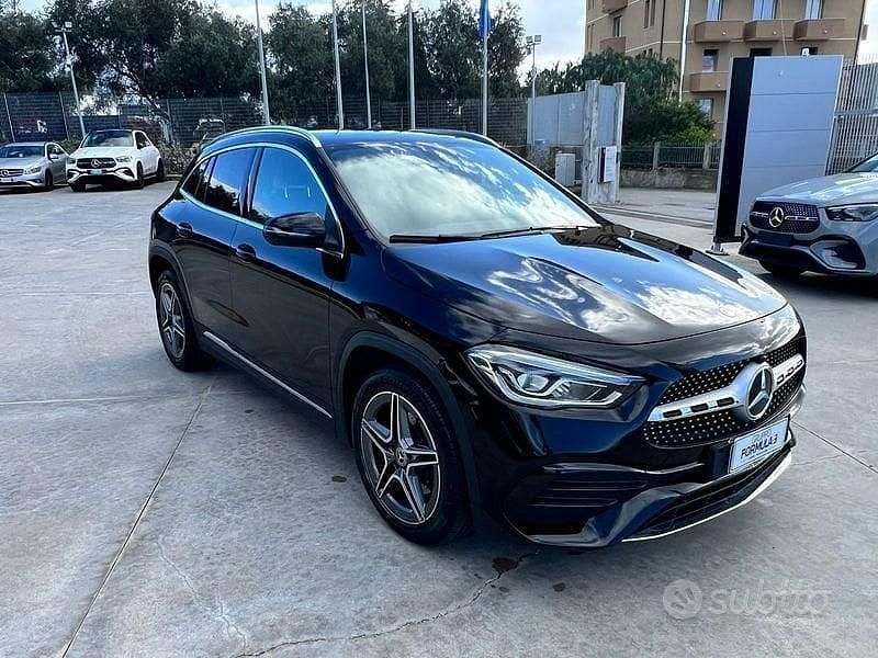 Usata Mercedes GLA200 Premium 150 CV (110 kW) 2023 Nero SUV