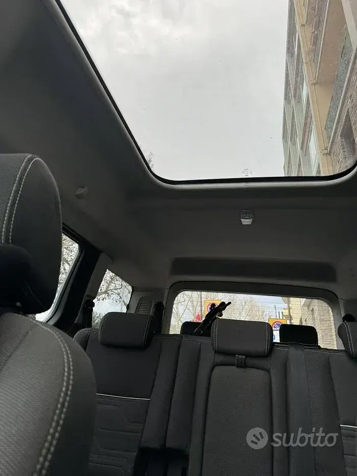 Usata Ford Tourneo Connect Titanium 116 CV (85 kW) 2014 Grigio Monovolume