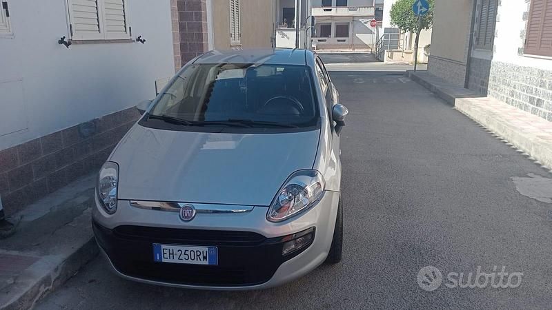 Usata Fiat Punto Evo 75 CV (55 kW) 2011 Grigio Utilitaria