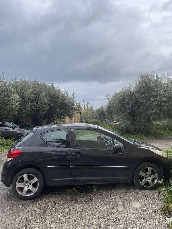Usata Peugeot 207 111 CV (81 kW) 2010 Berlina