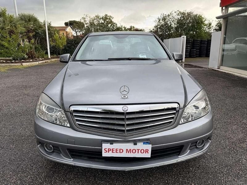 Usata Mercedes C220 170 CV (125 kW) 2011 Grigio Utilitaria