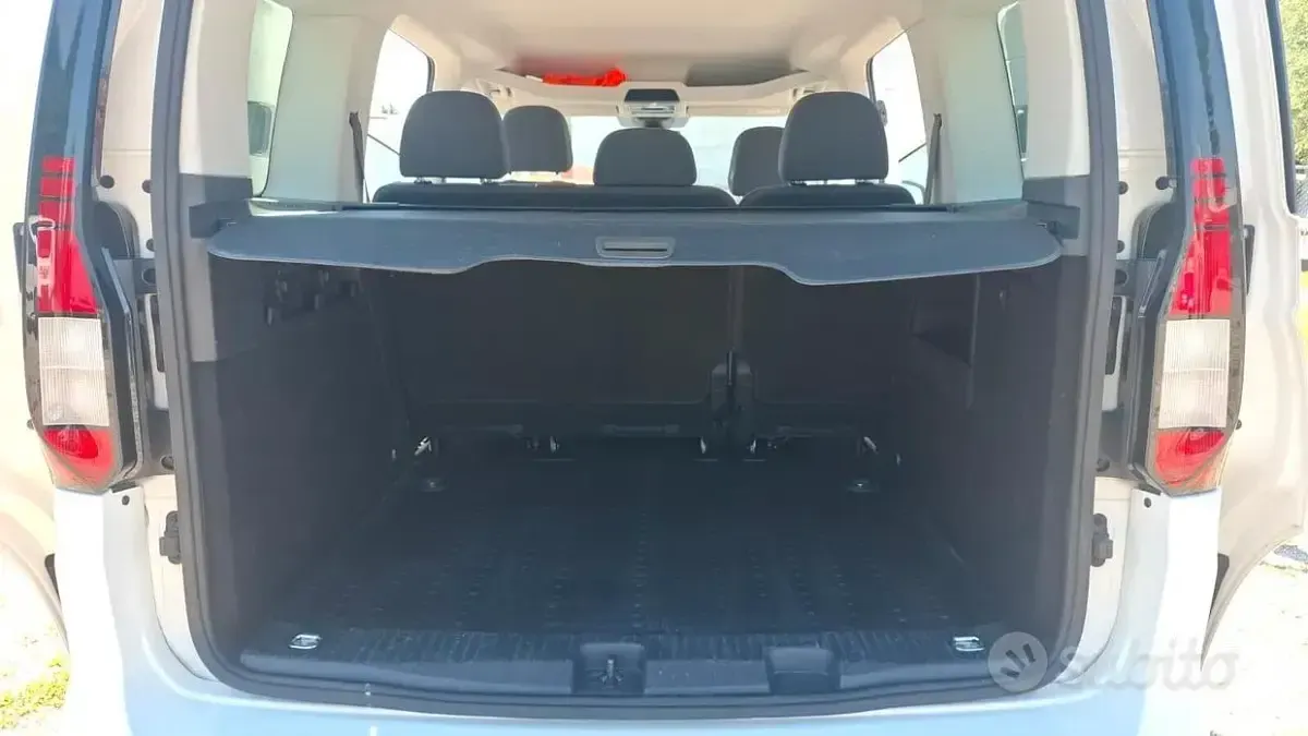 Usata VW Caddy 102 CV (75 kW) 2021 Bianco Monovolume
