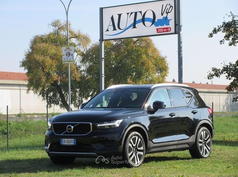 Black solid Usata 2020 Volvo XC40 Business Edition SUV | 22.000 € (Buon prezzo) - Immagine 1/4