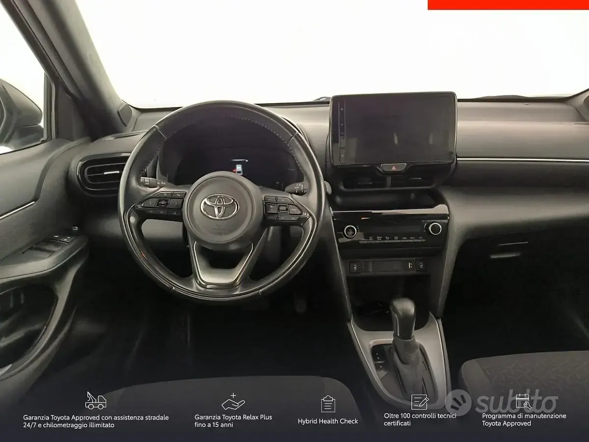 Usata Toyota Yaris Trend 116 CV (85 kW) 2022 Argento Utilitaria