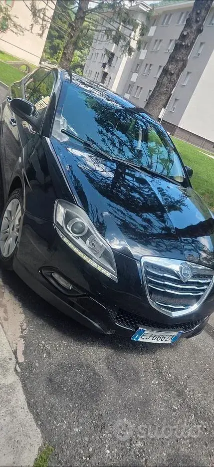 Usata Lancia Delta 120 CV (88 kW) 2011 Nero Utilitaria